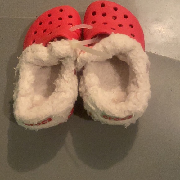 Crocks Girl clogged color red Slippers - Picture 3 of 6